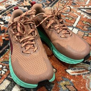 Womens Altra Outroad Trail Running Shoes 9.5